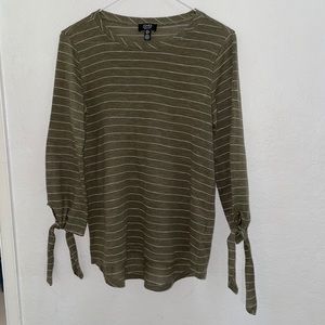 Jones New York Olive Green Knot 3/4 Sleeves - SM
